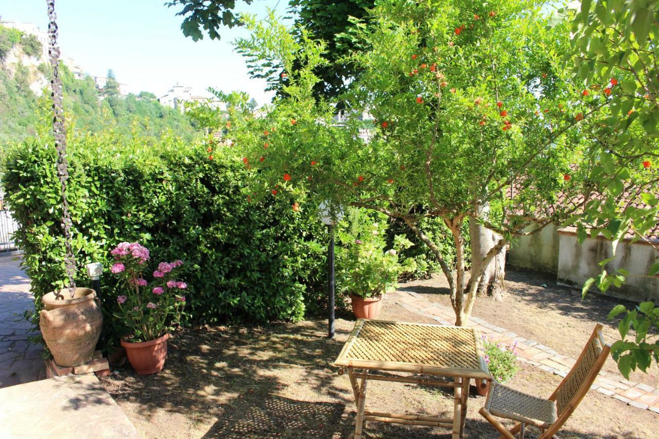 Le Coste Bed & Breakfast Veroli Exterior photo